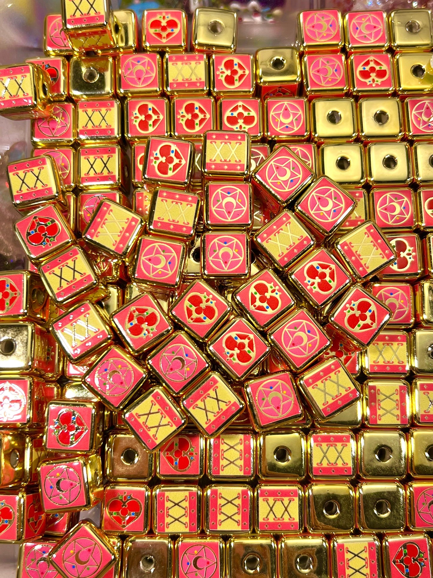 Gold cube