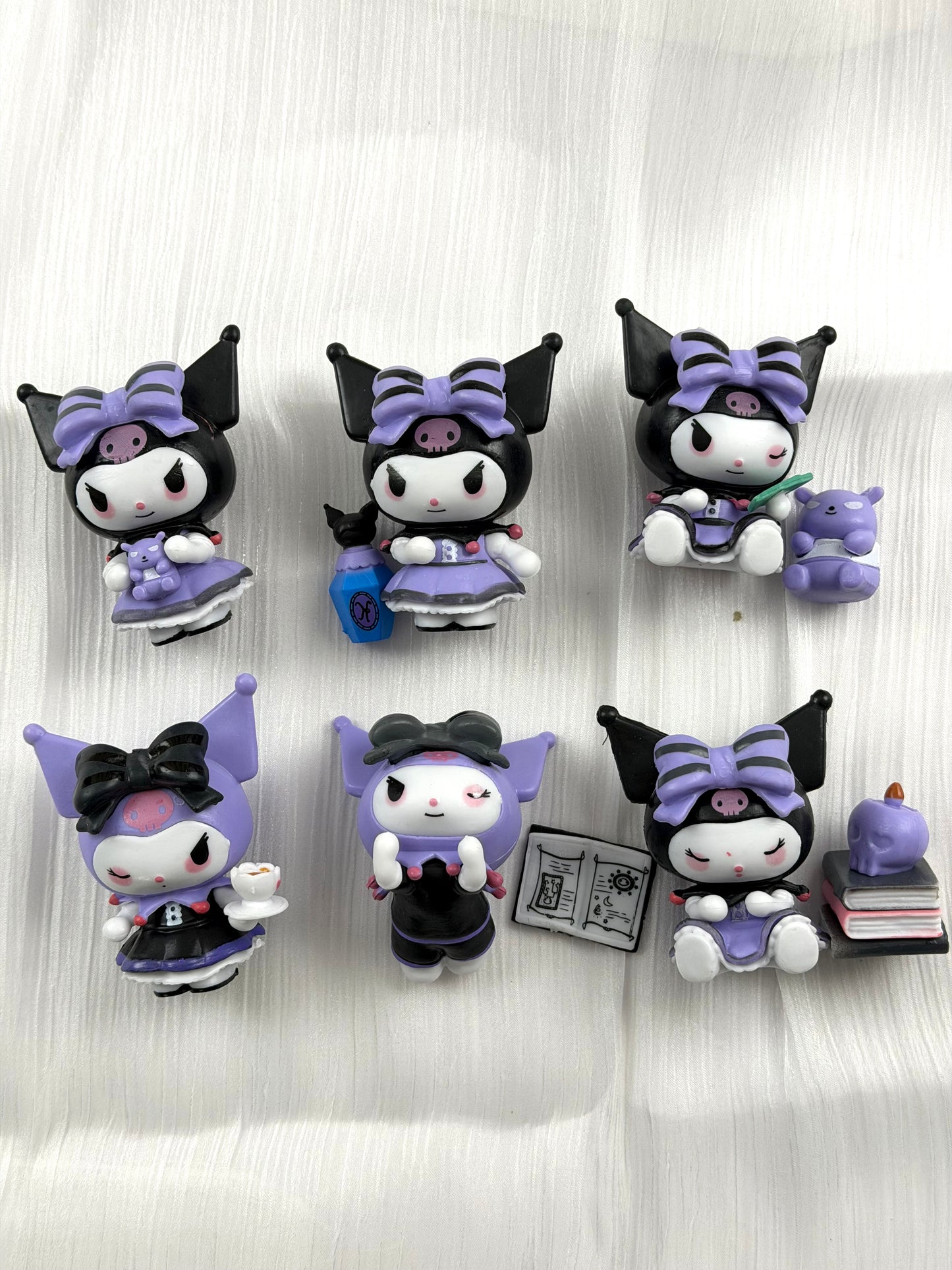 Big 4 inches high charms set