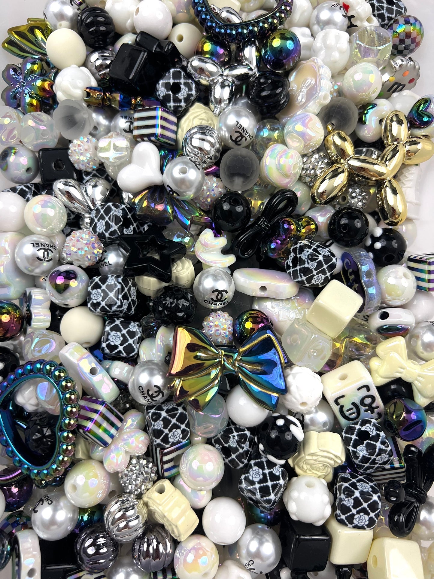 Black and white bead mix