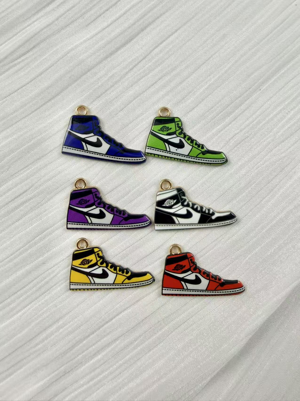 1 inch cartoon charm pendants