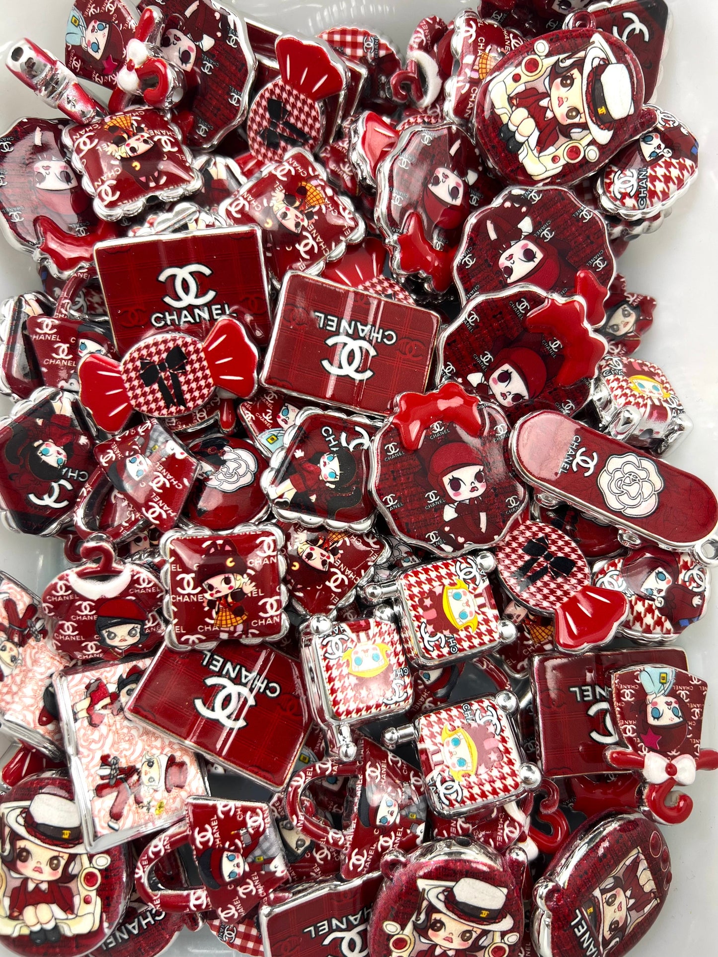 Red molly bead