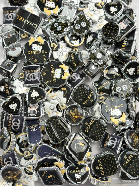 Kitty cc pattern beads