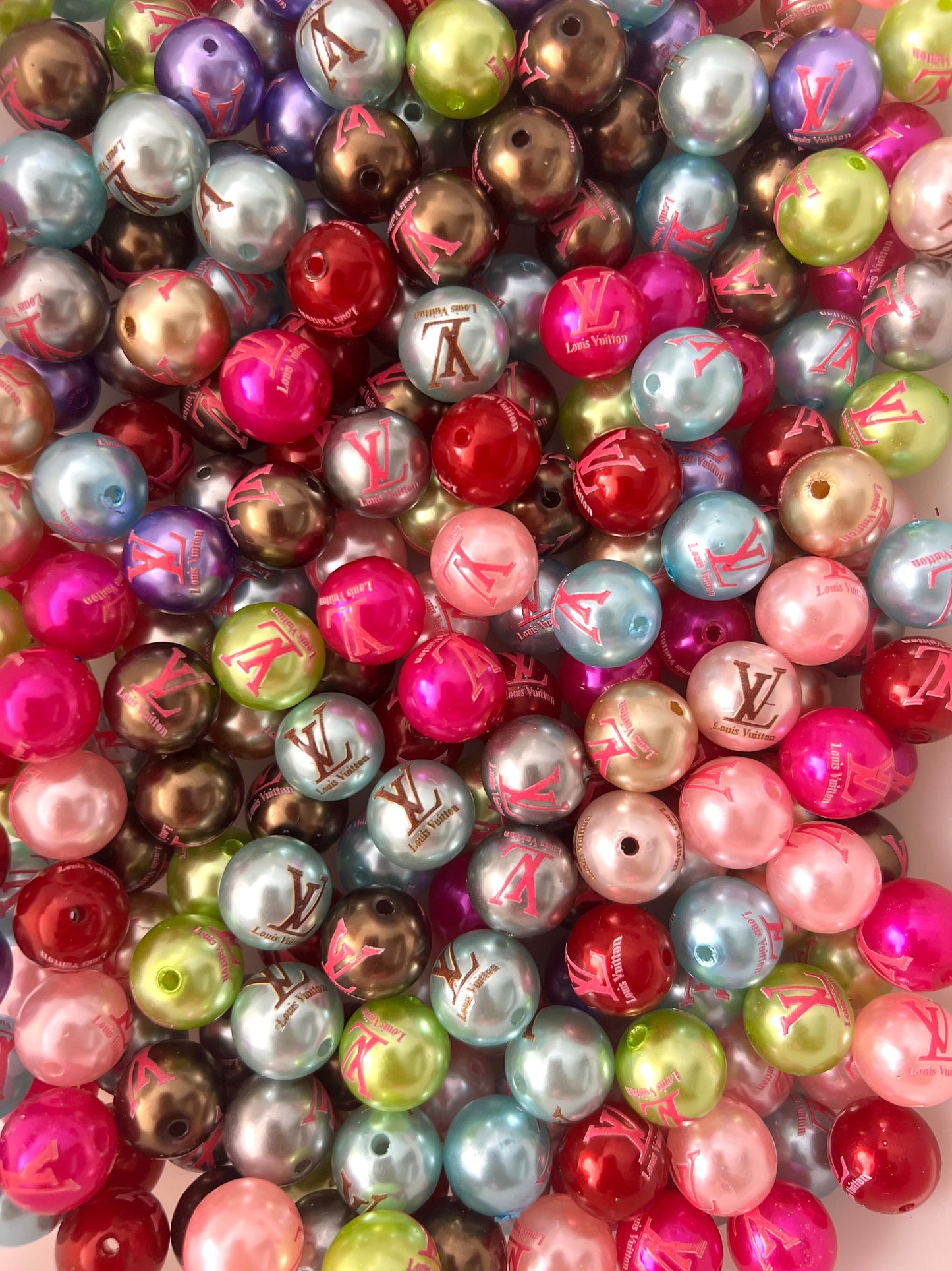 16mm acrylic designer beads(cc/vv/dd/gg/tiff)