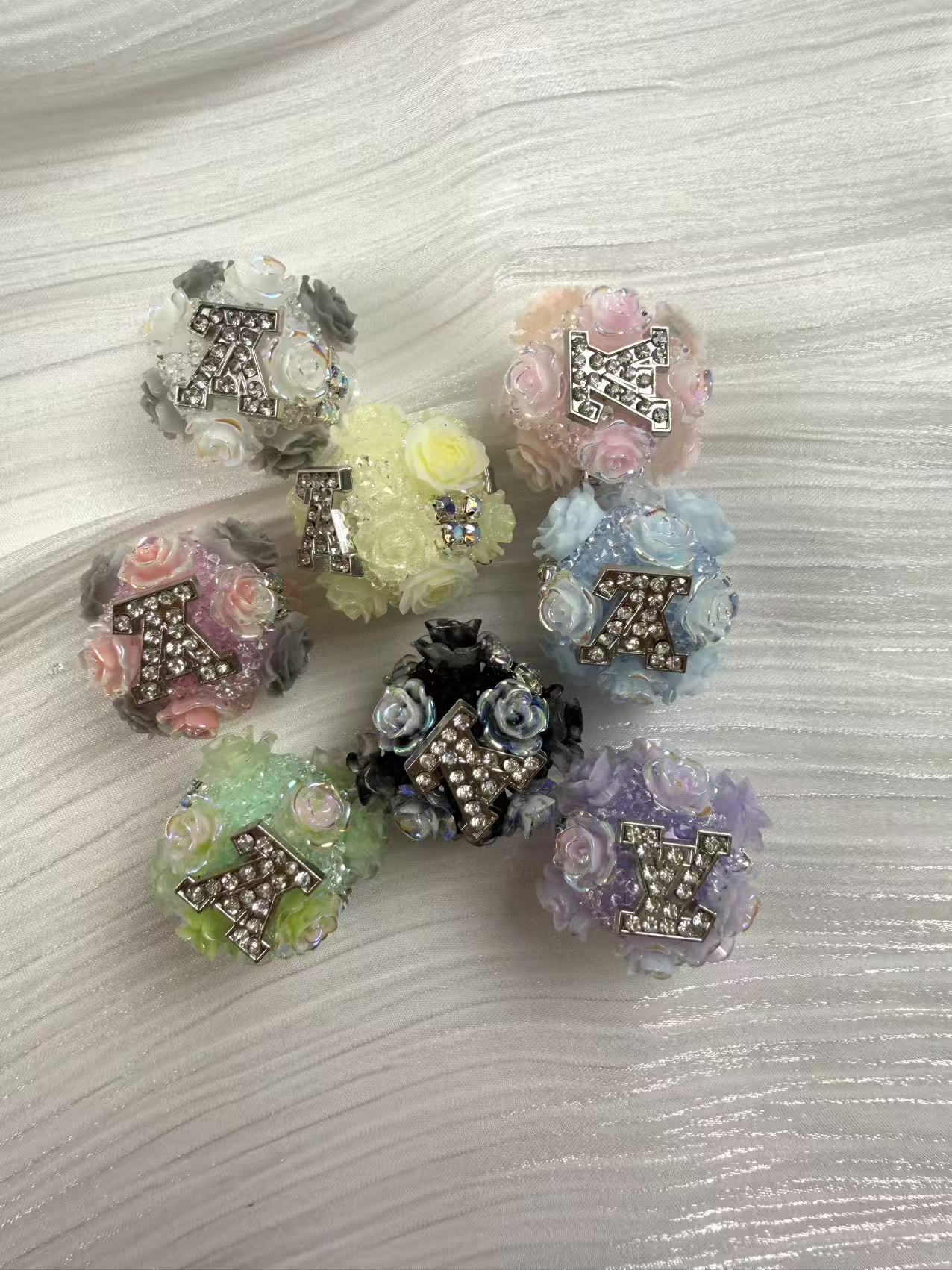 Designer 16mm round fancy bead