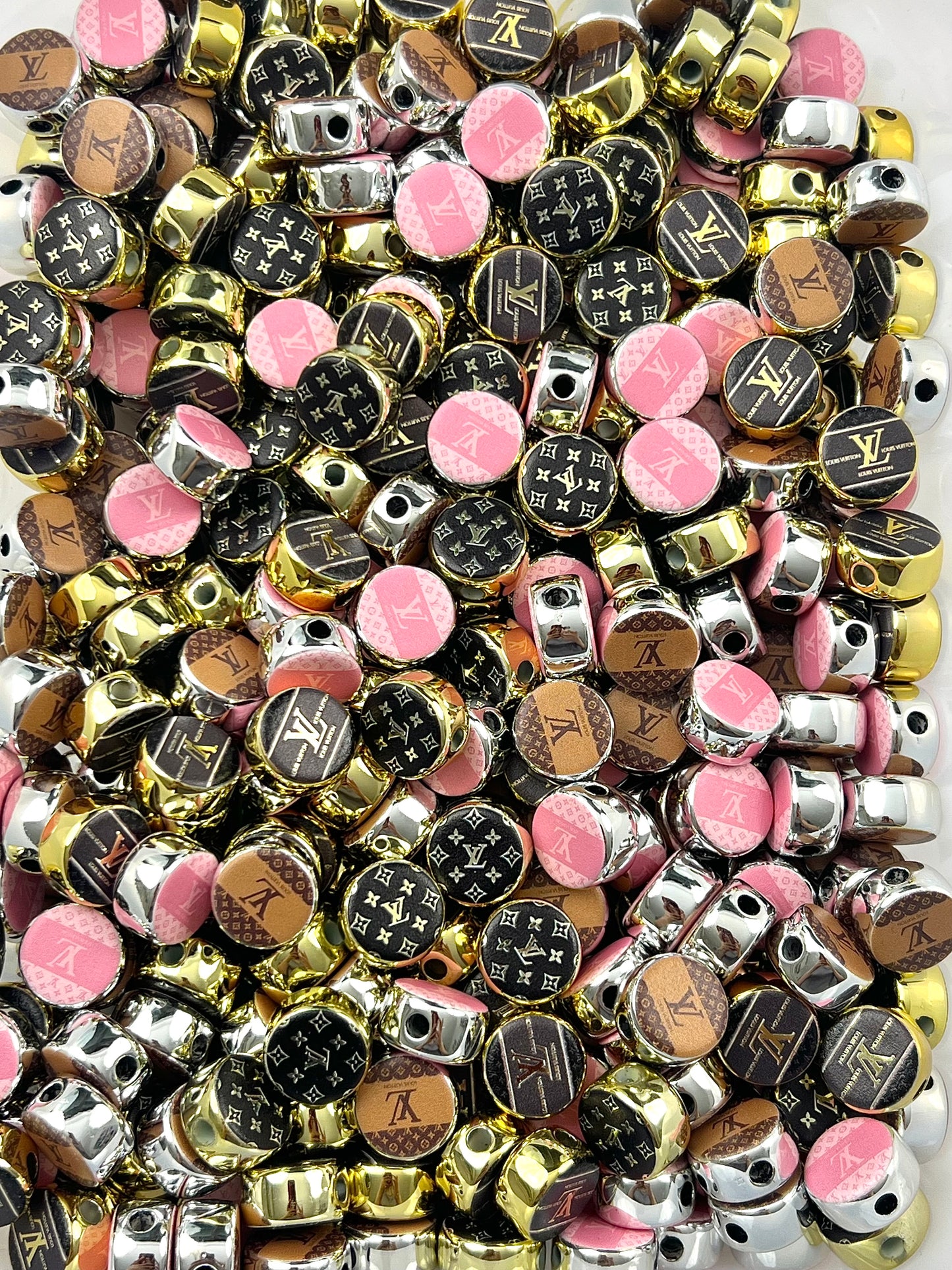 Vv pattern Beads