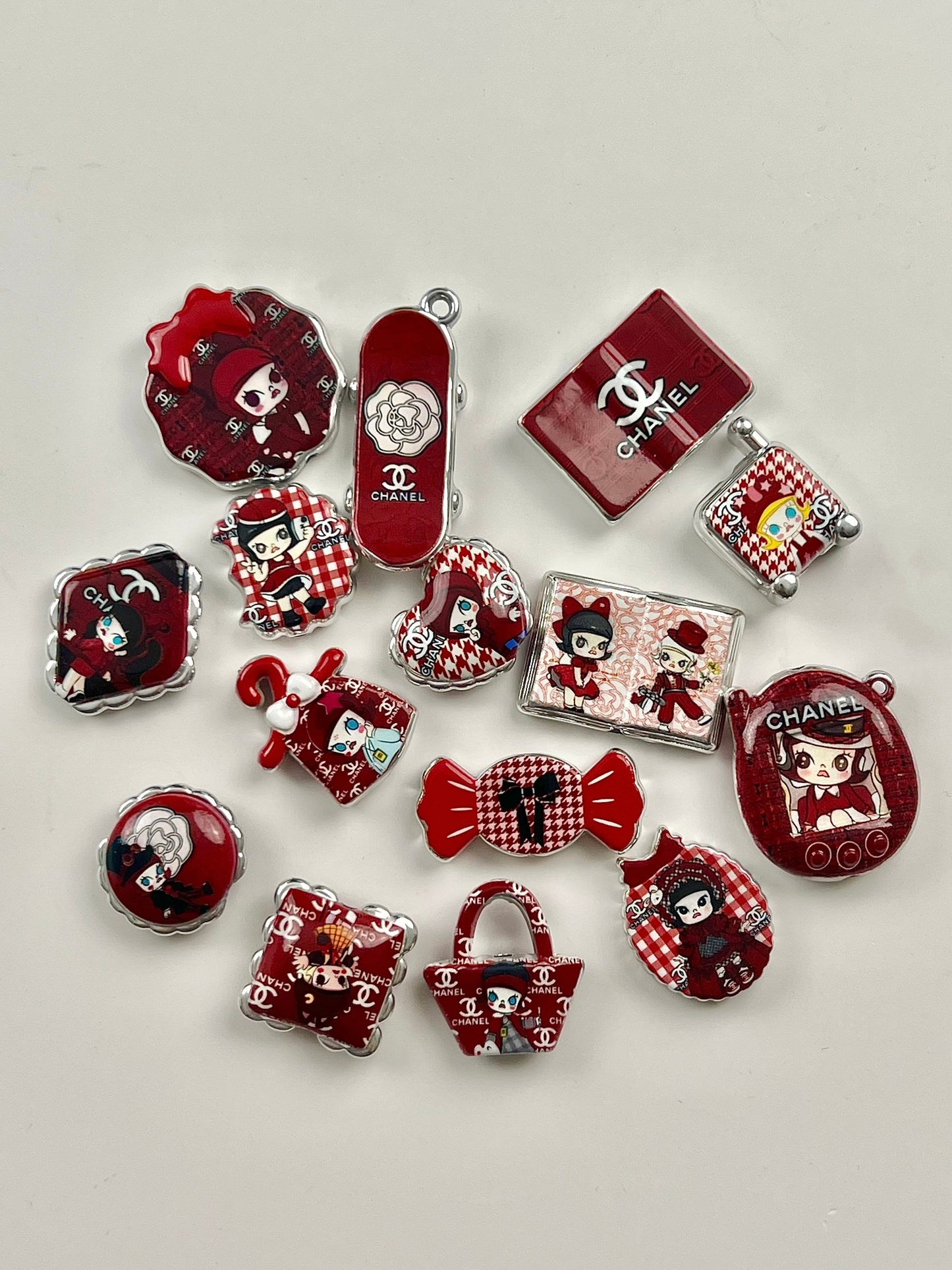 Red molly bead