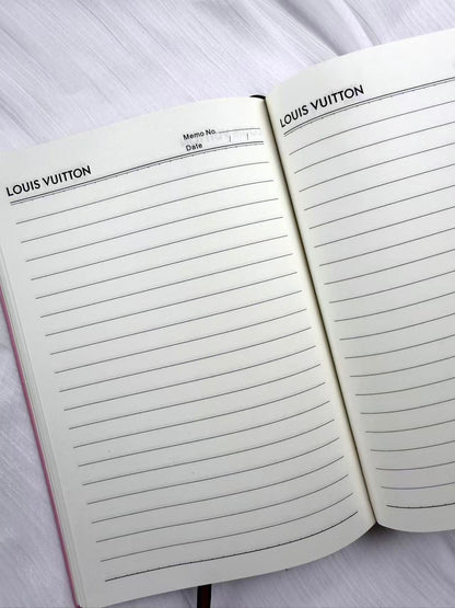 pink vv A5 notebook set with pen